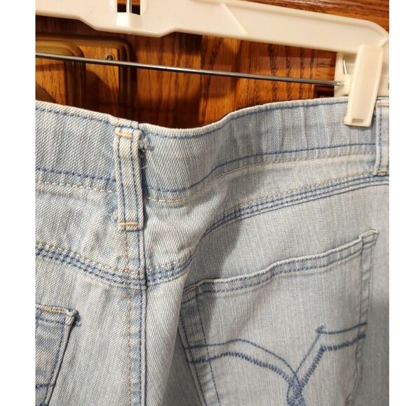 Just My Size Woman's Plus Control Waistband Capri Jeans - Picture 4 of 11